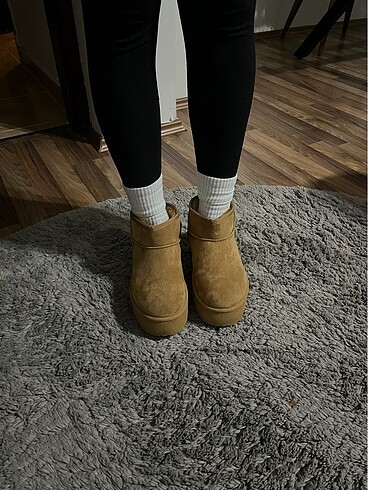 38 Beden Ugg hiç giyilmemiş
