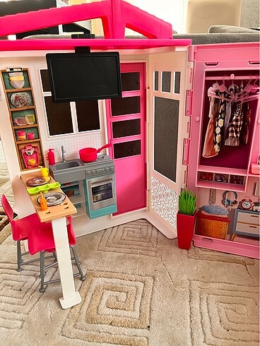  Beden Renk Barbie evi eşyalı
