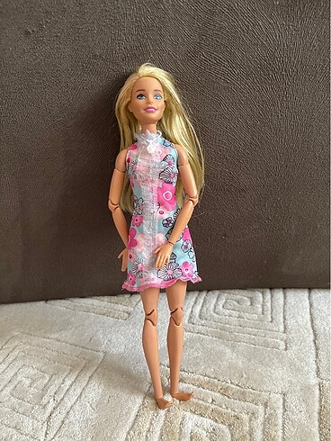 Hareketli Barbie eklemli