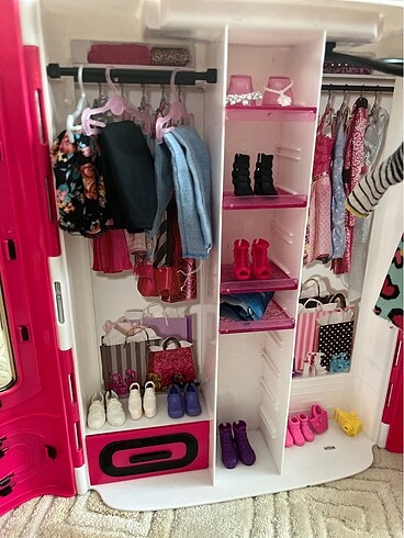  Beden Barbie gardrop