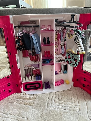 Barbie gardrop
