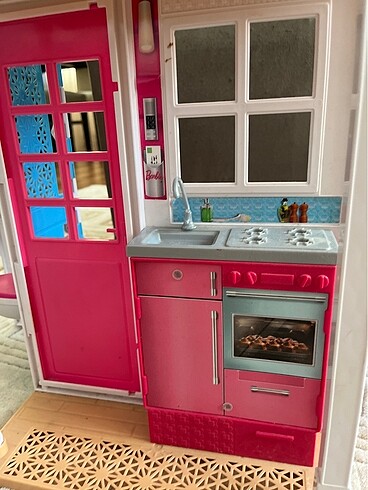  Beden Renk Barbie evi