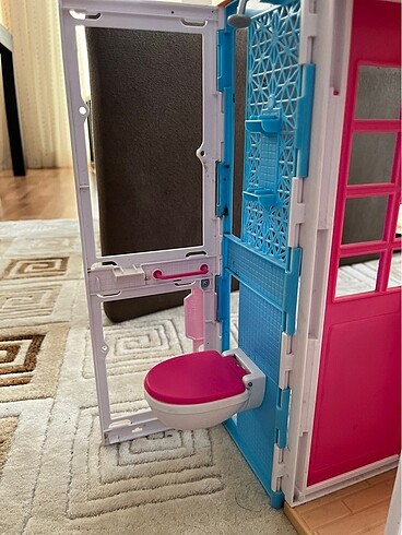  Beden Barbie evi