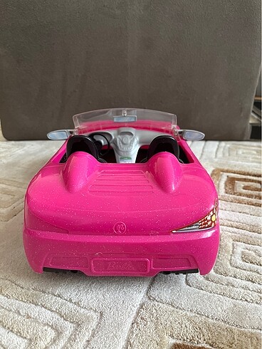  Beden Barbie pembe araba