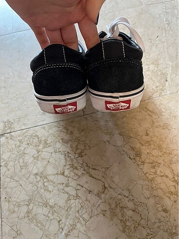 38 Beden Orijinal vans yeni az kullanıldı büyük geldiği için satıyorum