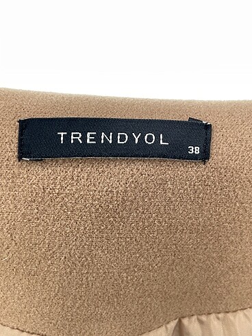 38 Beden kahverengi Renk Trendyol & Milla Ceket %70 İndirimli.