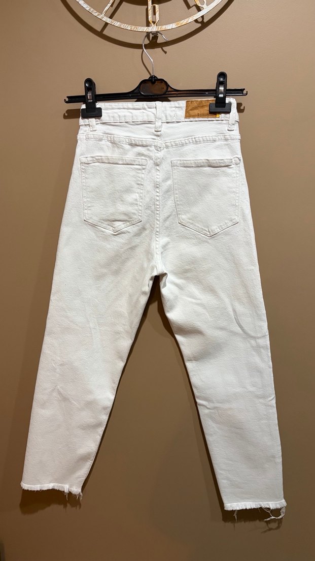 Stradivarius Beyaz Jean - Görsel 2