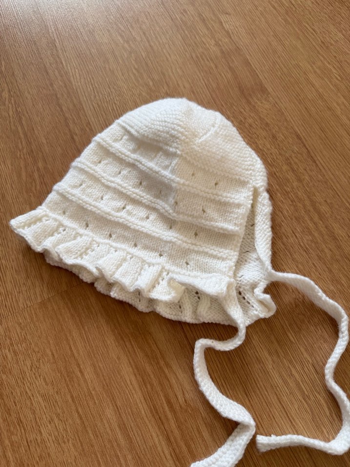 Nakışlı Beyaz Örgü Çocuk Şapkası - Görsel 2