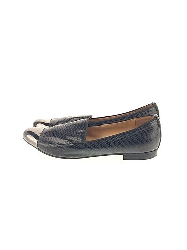 Charles & Keith Babet %70 İndirimli.