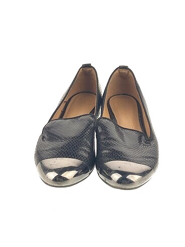 37 Beden Charles & Keith Babet %70 İndirimli.