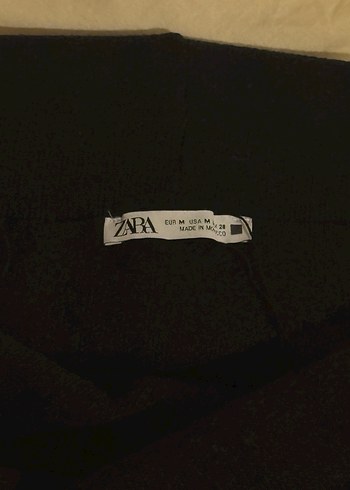 Siyah kayık yaka kenarları büzgülü bluz - Görsel 3