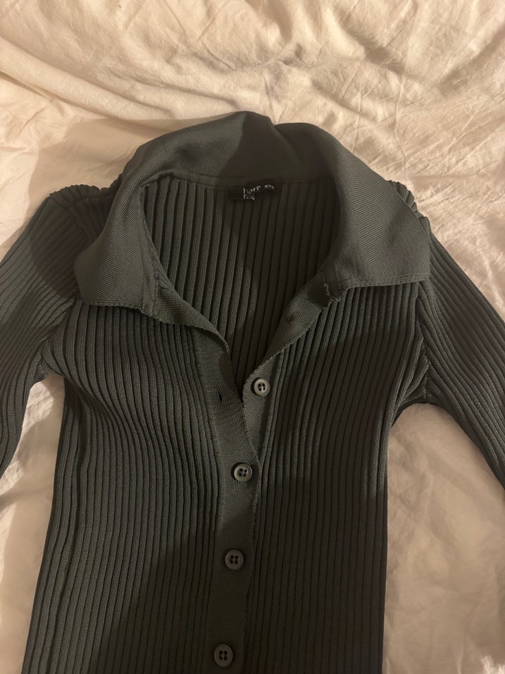 Düğmeli  Uzun Kollu İnce Kadın Kazak - Görsel 2