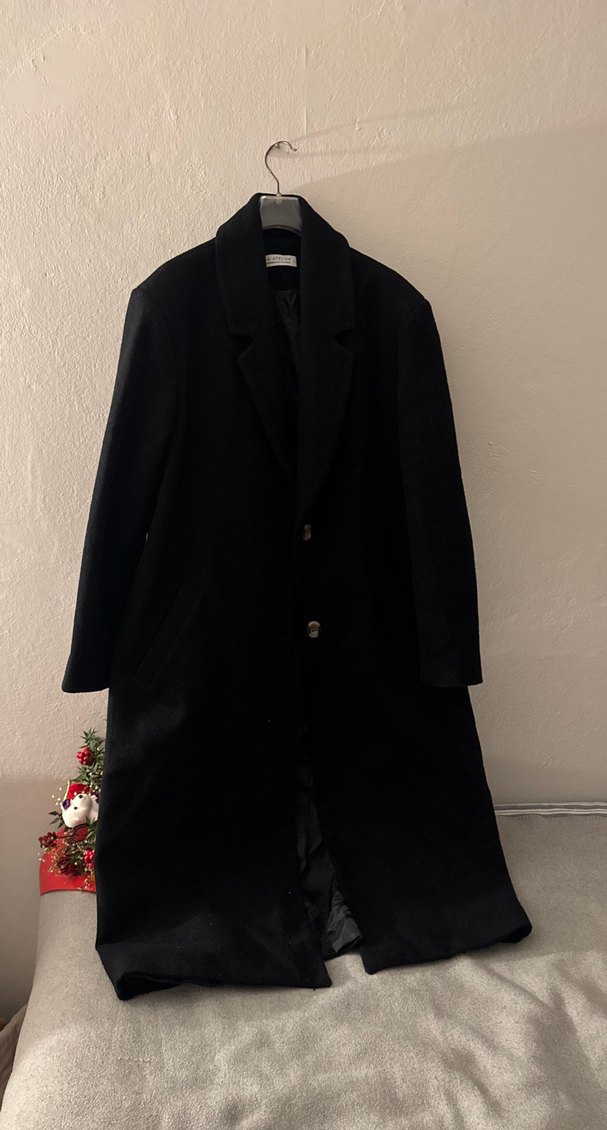 Düğmeli Siyah Kaban - Görsel 2