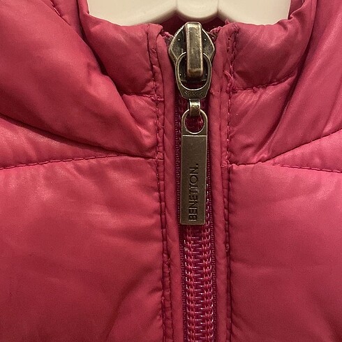Benetton Benetton fuşya kapşonlu yelek