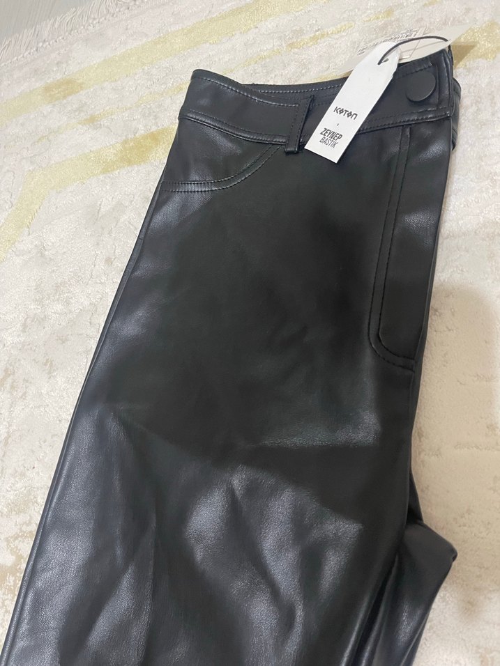 Kadın Siyah Deri Kemerli Cigarette Pantolon - Görsel 5