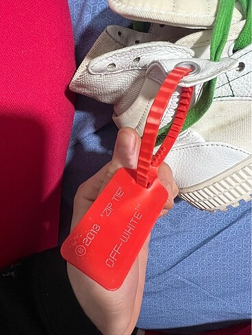 Off-White Orjinal off white ayakkabı