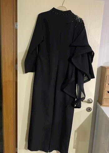 Uzun Kollu Siyah Nakışlı Uzun Elbise - Görsel 3