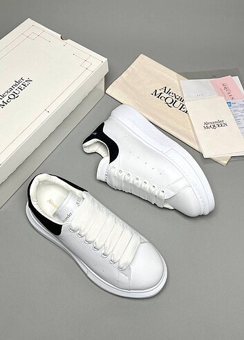 39 Beden ALEXANDER MCQUEEN