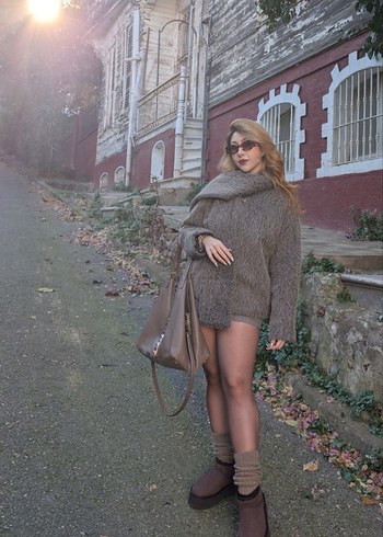 Gri Mini Yüksek Yakalı Suni zara atkalı kaban - Görsel 4