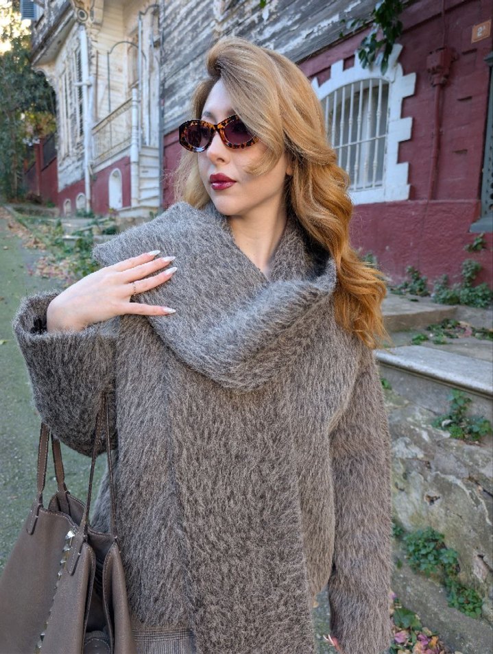 Gri Mini Yüksek Yakalı Suni zara atkalı kaban - Görsel 5