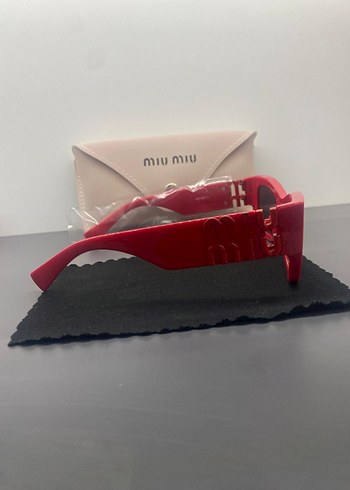 Miu Miu Miu Miu Kadın Kırmızı Gözlük