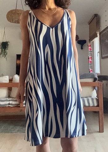 Lacivert Zebra Desenli Askılı Yazlık Elbise - Görsel 2