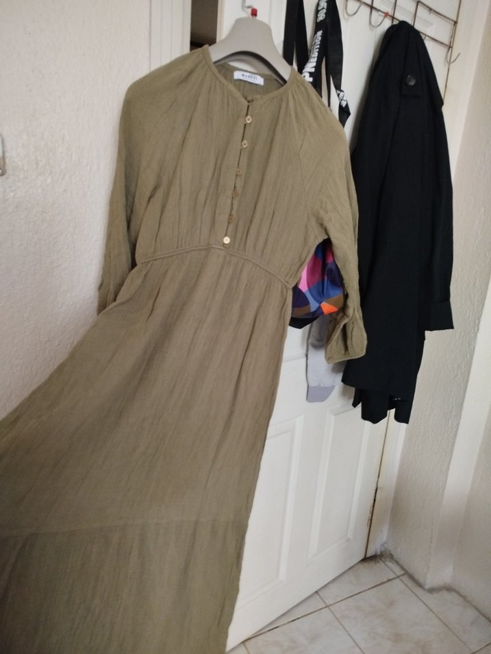 Bej Uzun Keten Elbise Düğmeli Bol Kesim - Görsel 4