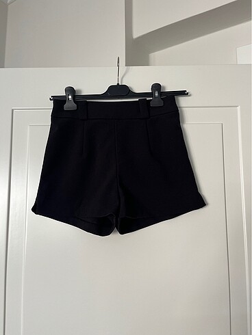H&M - Siyah mini şort