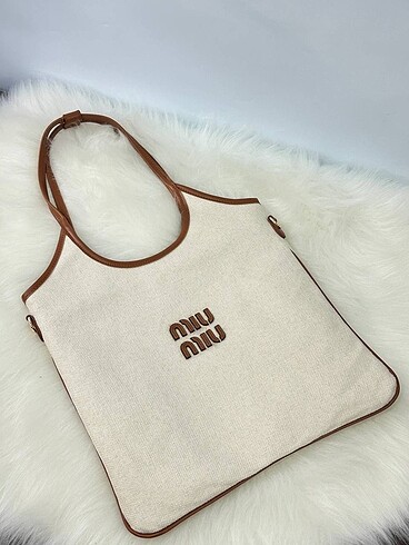 Miu Miu Miu Miu Canvas Size Özel