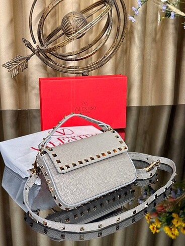 VALENTINO GARAVANI Rockstud Chain Pouch