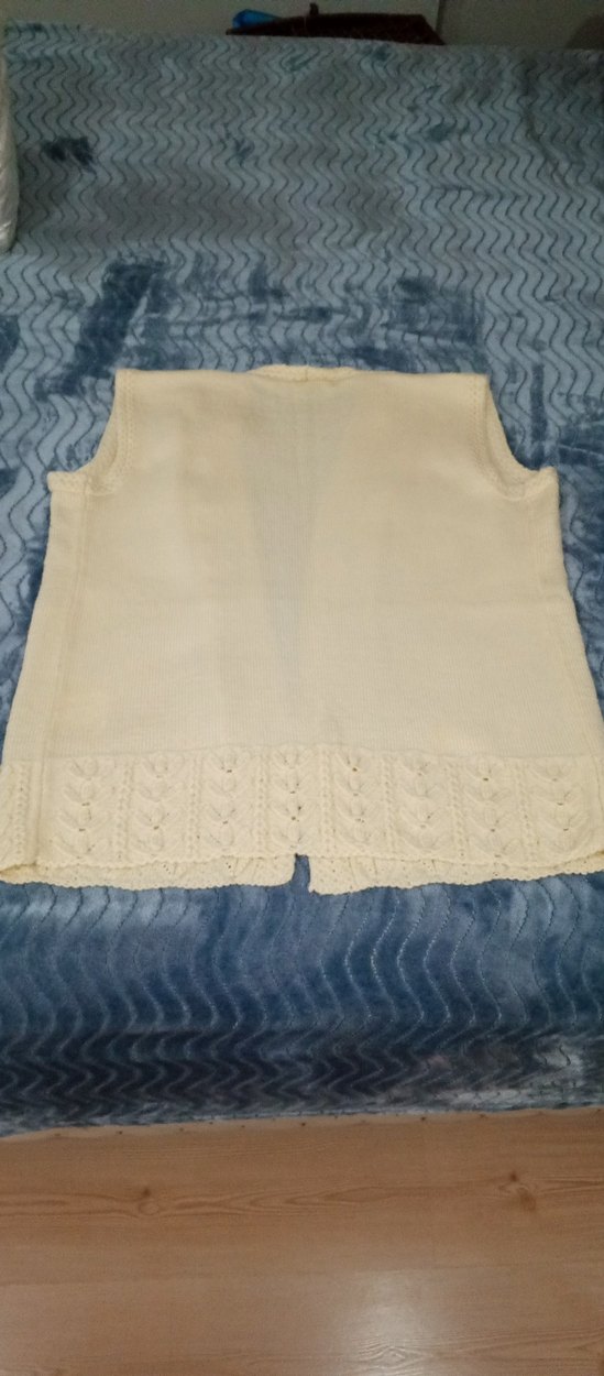 V Yaka Örgü Kadın Yelek - Görsel 3