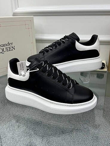 Alexander mcqueen siyah arka beyaz