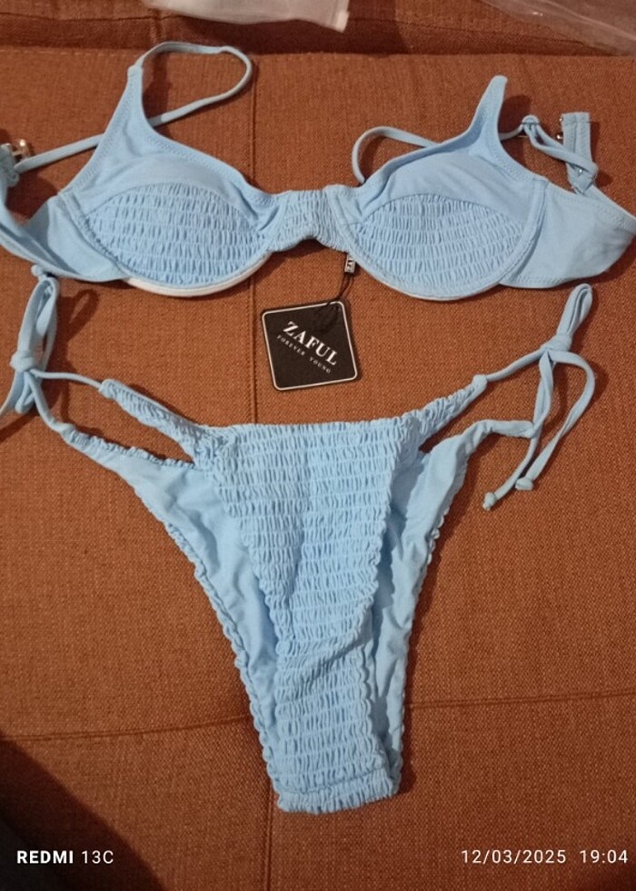 Kadın mavi bikini  - Görsel 5