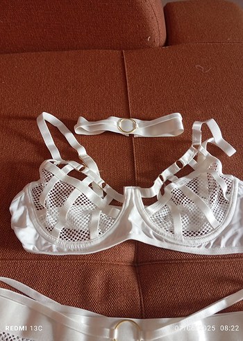 Beyaz fileli jartiyerli iç çamaşırı takımı - Görsel 3