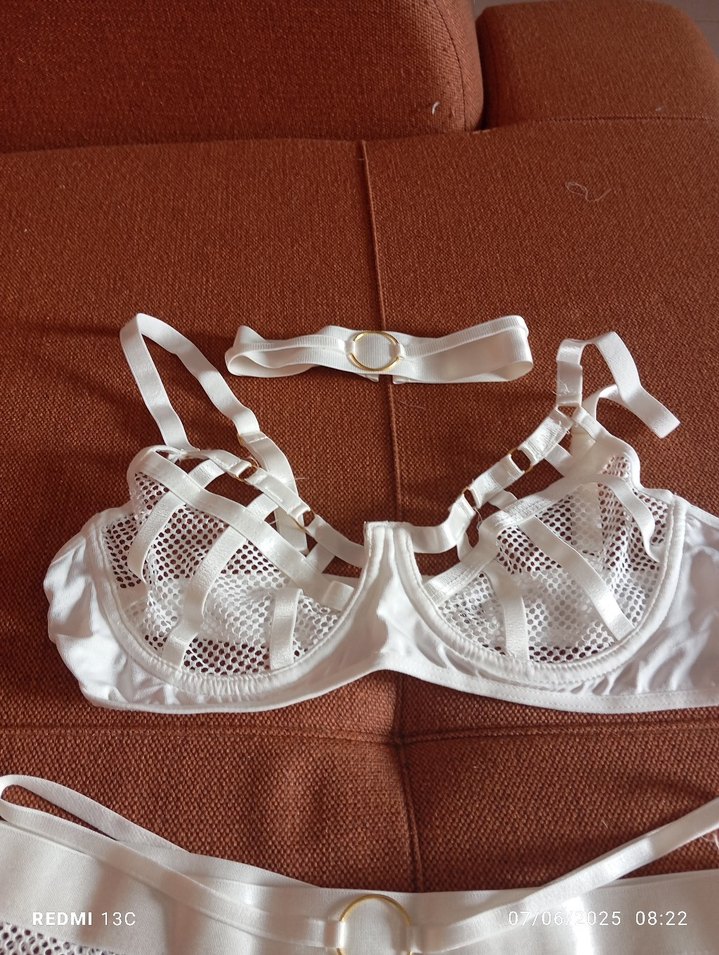 Beyaz fileli jartiyerli iç çamaşırı takımı - Görsel 3