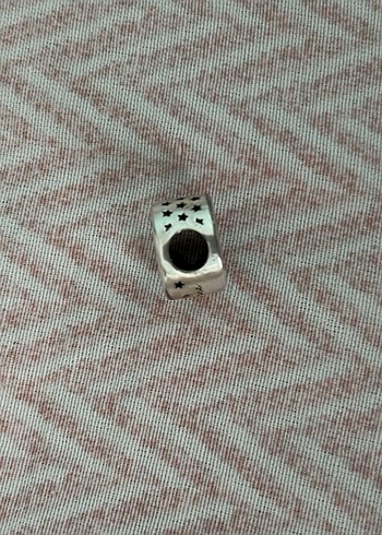 Beden Pandora Charm y2k