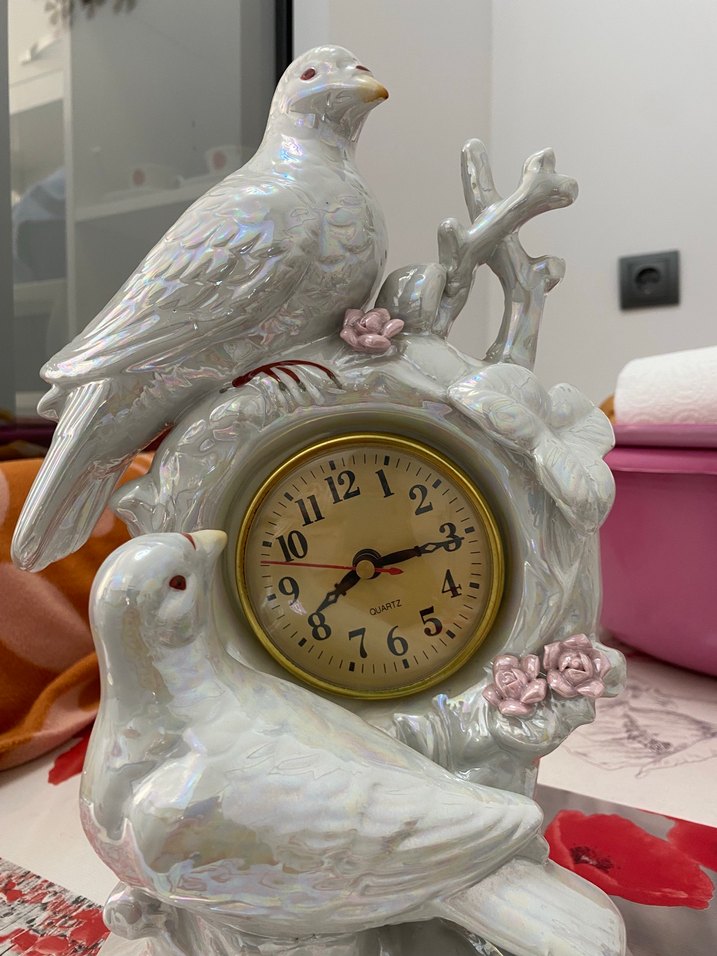 Beyaz Seramik Kuşlu Masa Saati - Görsel 2