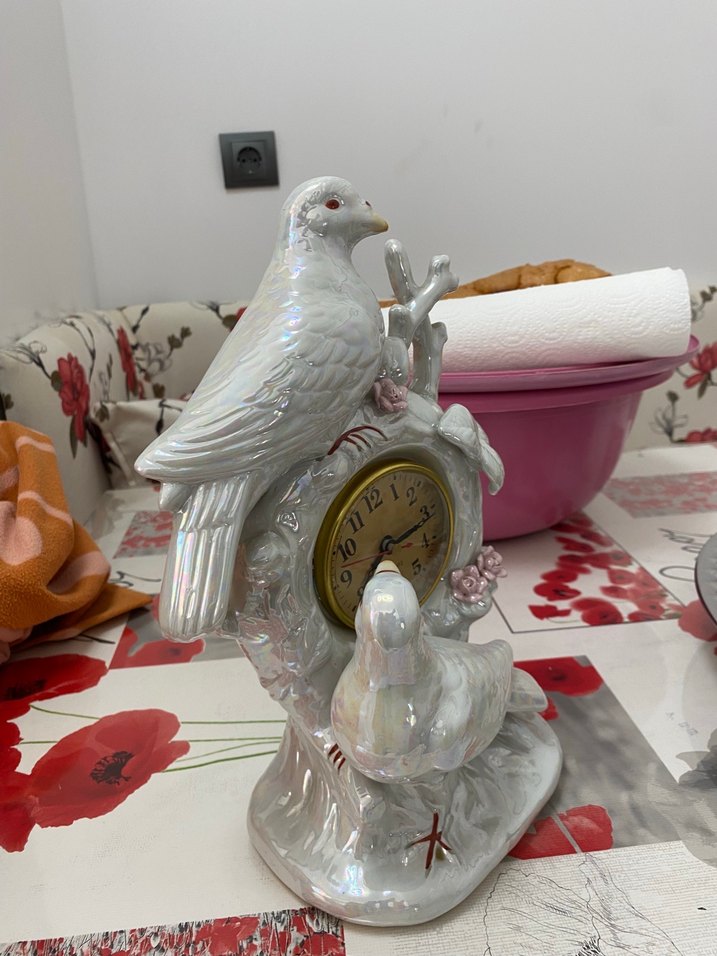 Beyaz Seramik Kuşlu Masa Saati - Görsel 3