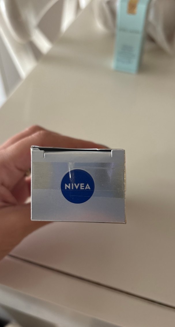 Nivea Luminous630 Antispot BB Krem SPF 50 Açık Bej - Görsel 2