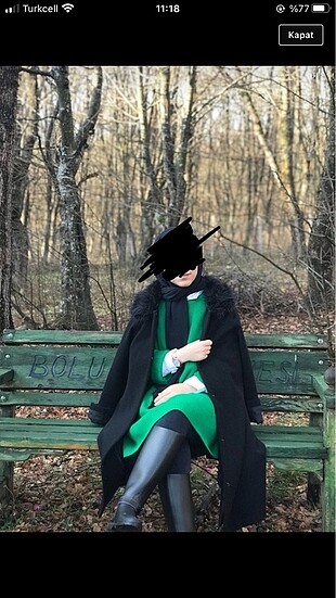 Yakası kürklü kaşe uzun kaban