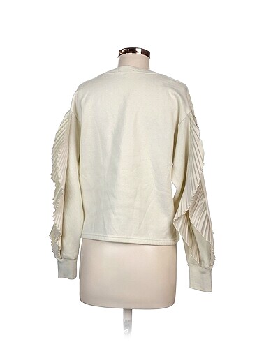 m Beden Zara Sweatshirt %70 İndirimli.