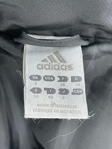 36 Beden siyah Renk Adidas Mont %70 İndirimli.