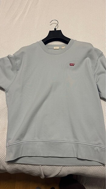 levi?s sweatshirt