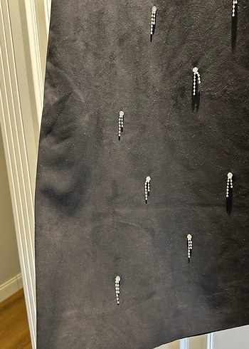 Zincir Detaylı Siyah Kadın Süet Midi Elbise - Görsel 3