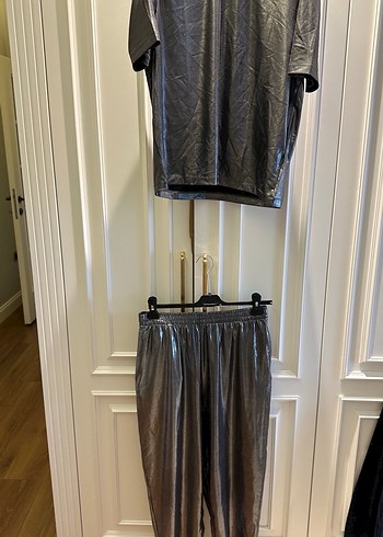 Gri Parlak Erkek Midi Pijama Takımı - Görsel 4