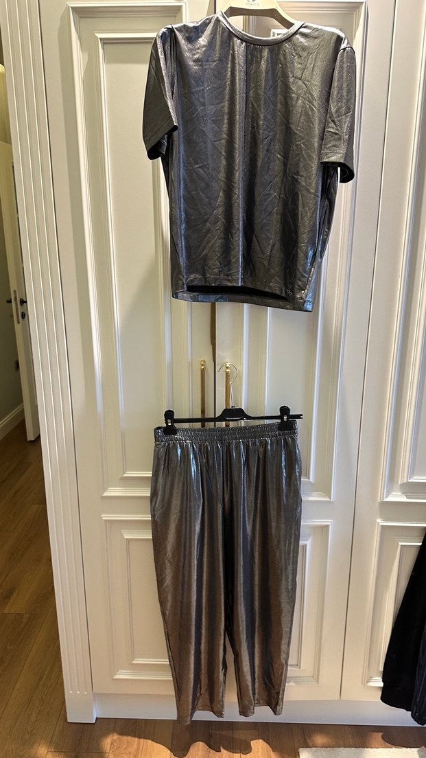 Gri Parlak Erkek Midi Pijama Takımı - Görsel 4