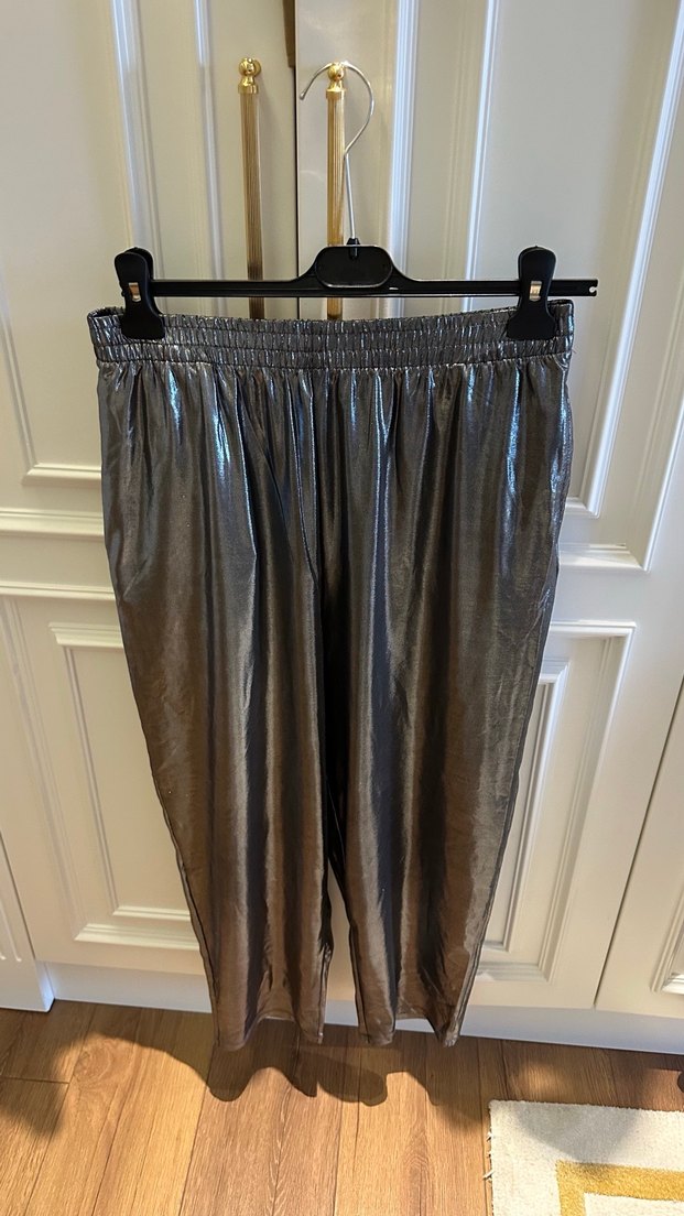 Gri Parlak Erkek Midi Pijama Takımı - Görsel 2