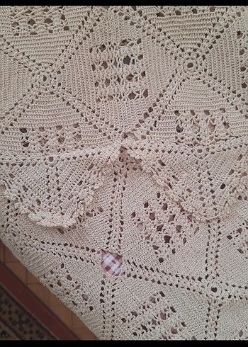 El İşi Örgü Desenli Bej Yatak Örtüsü - Görsel 3