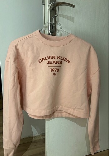 Calvin Klein sweatshirt