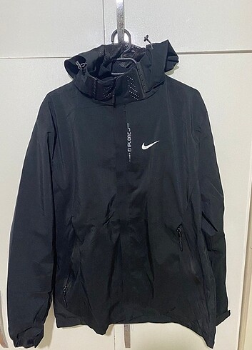 l Beden Nike yağmurluk 